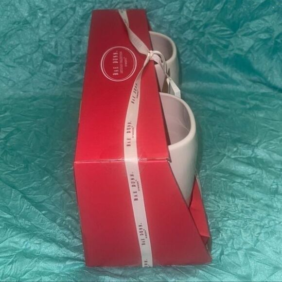 RAE DUNN MR. MRS CLAUS MUGS - Picture 4 of 5